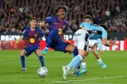 إصابة يامال تظلل فوز برشلونة على سيلتا فيغو في الدوري الإسباني