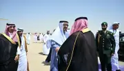 وزير خارجية الإمارات يغادر جدة بعد القمة الخليجية التشاورية