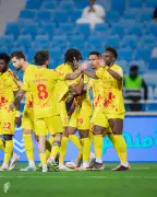 القادسية يسحق الرياض برباعية ويعقد موقفه في دوري روشن