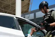 «الجوازات» تطلق خدمة «السكوتر» الكهربائي في منفذ جسر الملك فهد لتعزيز تجربة المسافرين