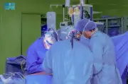 مستشفى الملك فيصل التخصصي يحقق إنجازاً عالمياً بأول سلسلة جراحات كبد روبوتية أحادية المنفذ