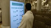 وزير التعليم يعلن عن إطلاق برنامج جديد لدعم الطلاب الموهوبين في المدارس الحكومية
