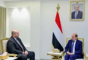 رئيس الوزراء اليمني يلتقي مدير المنظمة الدولية للهجرة لتعزيز مكافحة التهريب والاتجار بالبشر