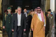 رئيس وزراء بريطانيا كير ستارمر يغادر جدة بعد زيارة رسمية