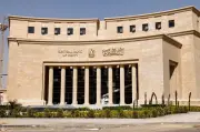 تحويلات المصريين والسياحة تعززان الاقتصاد المصري رغم استمرار ضغط العجز التجاري