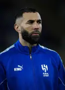 كريم بنزيما يعبر عن خيبة أمله بعد خروج الهلال من دوري أبطال آسيا ويشكر الجماهير