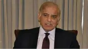 رئيس الوزراء الباكستاني يبدأ جولة دبلوماسية مكثفة تشمل السعودية وقطر وتركيا