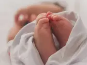 اختطاف رضيعة من مستشفى الحسين الجامعي يهز القاهرة ويُثير جدلاً واسعاً على وسائل التواصل