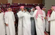 آل النهدي يستقبلون المعزين في وفاة شيخ قبيلة نهد الحكم صالح النهدي بجدة