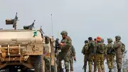 وزير الدفاع الإسرائيلي يهدد باستخدام كامل القوة في لبنان وتدمير منازل حدودية رغم الهدنة