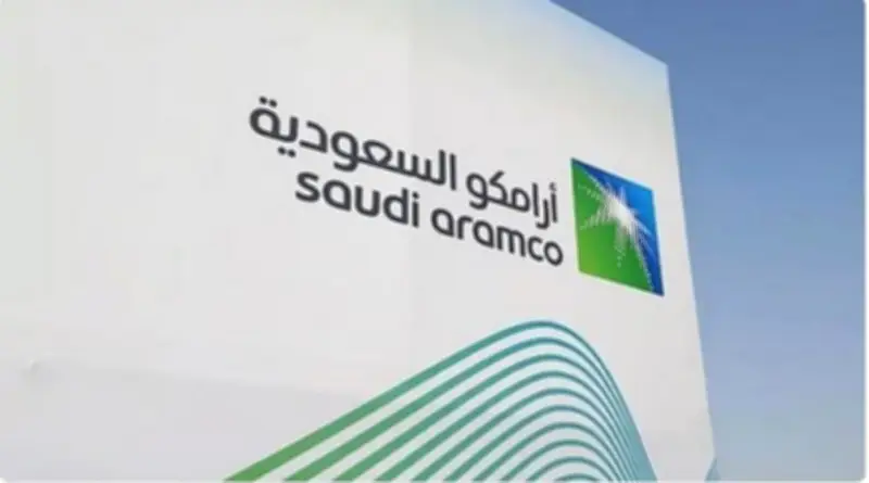 أرامكو تخطط لجمع 10 مليارات دولار عبر صفقة بيع وإعادة استئجار أصول عقارية