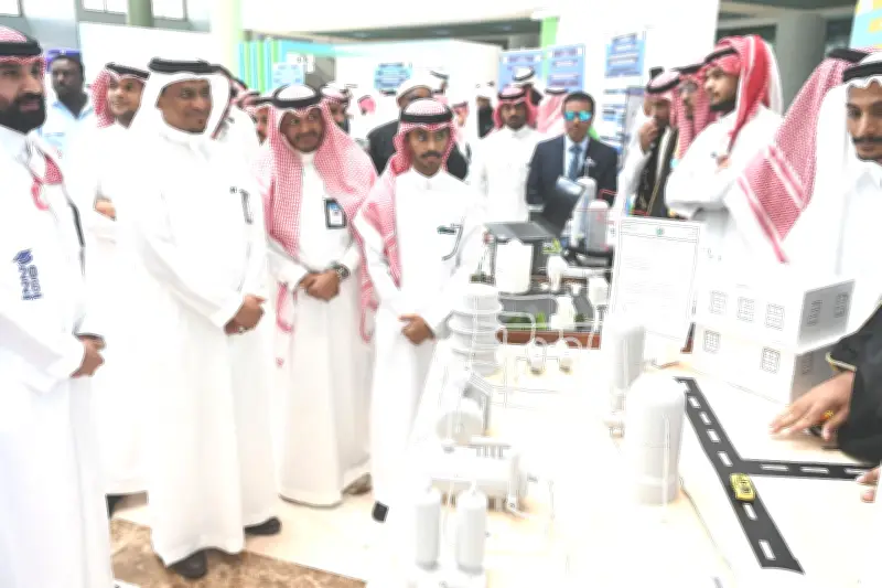 105 مشاريع ابتكارية لطلبة هندسة وعلوم الحاسب بجامعة جازان تجذب الزوار