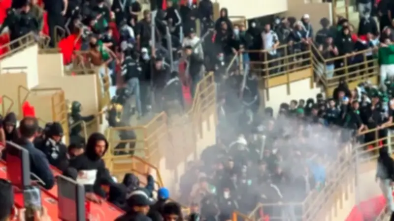 توقيف 136 شخصاً بعد شغب كلاسيكو الجيش والرجاء في الرباط
