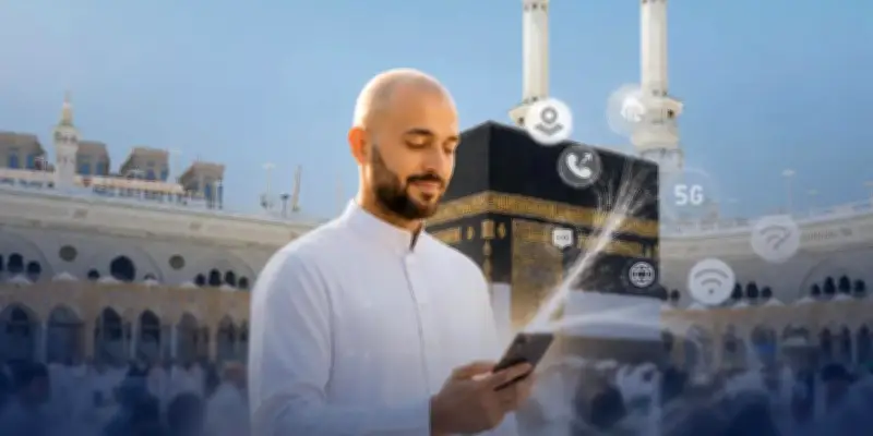 وزير الاتصالات يعلن نجاح خطط التقنية بموسم حج 1447 مع 202.6 مليون مكالمة