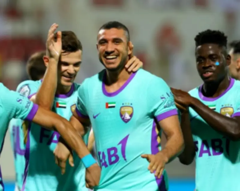 للمرة الـ15.. العين يتوج بلقب الدوري الإماراتي بعد فوز كبير على الشارقة