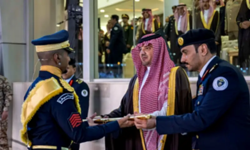 تخريج 1662 طالبًا من كلية الملك فهد الأمنية برعاية وزير الداخلية