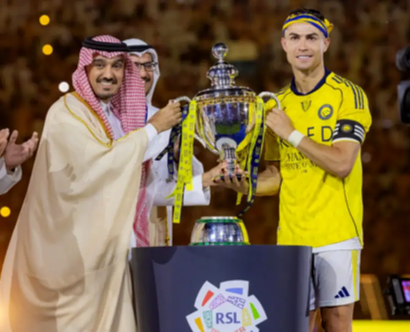 الفيصل يهنئ النصر بتحقيق دوري روشن 2025-2026 ويشيد بقوة المنافسة