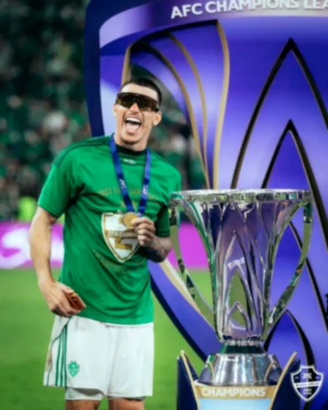 مصادر: الأهلي يمدد عقد إبانيز حتى 2029 بعد كأس العالم