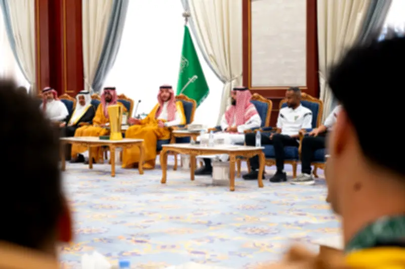 سعود بن نهار يستقبل رئيس ونادي الأنصار بمناسبة تحقيق بطولة تحت 21 عاماً