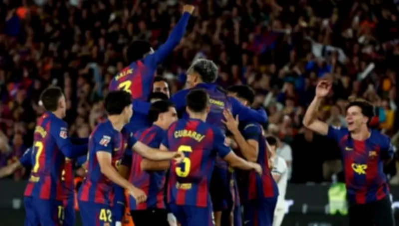 برشلونة يحسم لقب الدوري الإسباني للمرة 29 بفوز على ريال مدريد