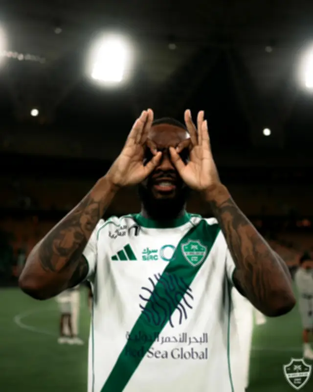 إيفان توني يقترب من لقب هداف دوري روشن السعودي برصيد 32 هدفاً