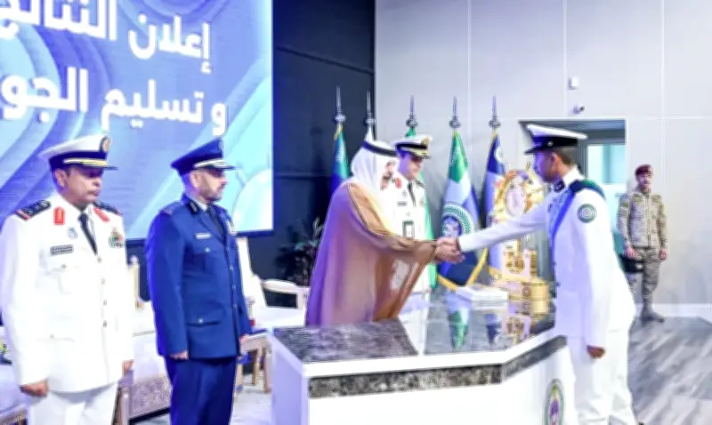 نيابة عن وزير الدفاع.. نائبه يرعى تخريج الدفعة 39 من كلية الملك فهد البحرية
