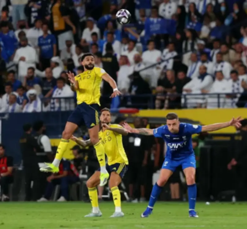 4 نصراويين يتنافسون على جوائز الموسم في دوري روشن السعودي