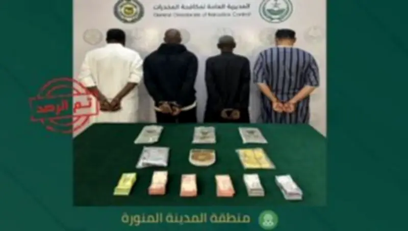 إلقاء القبض على مقيمين لترويج 5 كجم حشيش و14 ألف قرص إمفيتامين