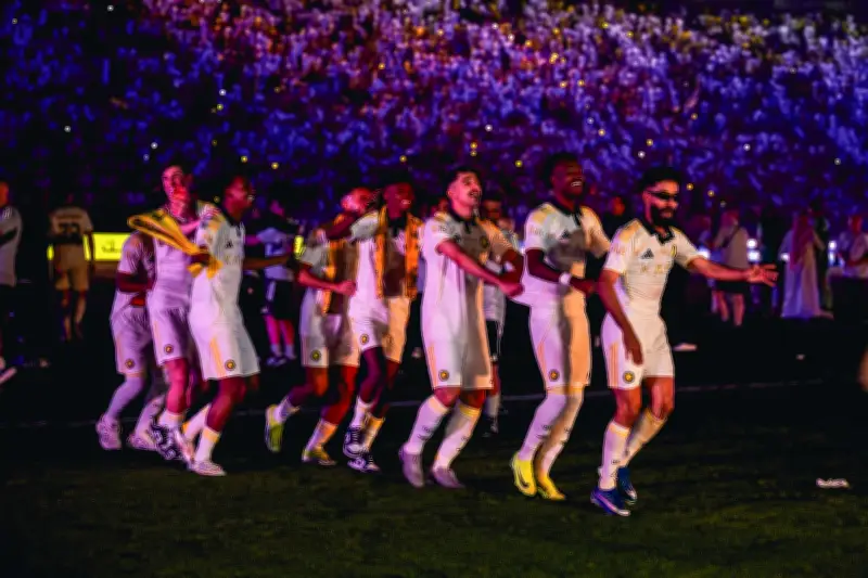 لجنة الانضباط تغرم النصر 60 ألف ريال لرمي 3 علب مياه في مباراة ضمك