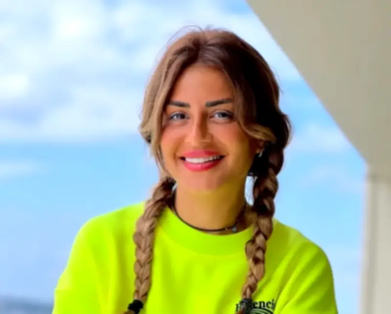 منة فضالي تقدم بلاغا رسميا ضد خادمتها بتهمة سرقة مجوهراتها