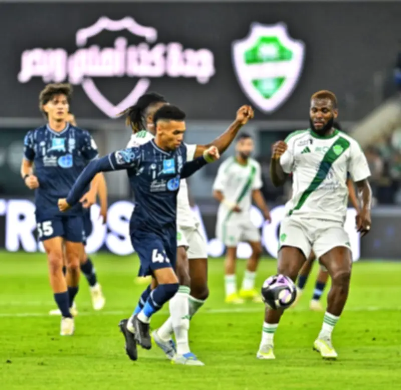 الأهلي يهزم الأخدود برباعية ويقترب من دوري أبطال آسيا