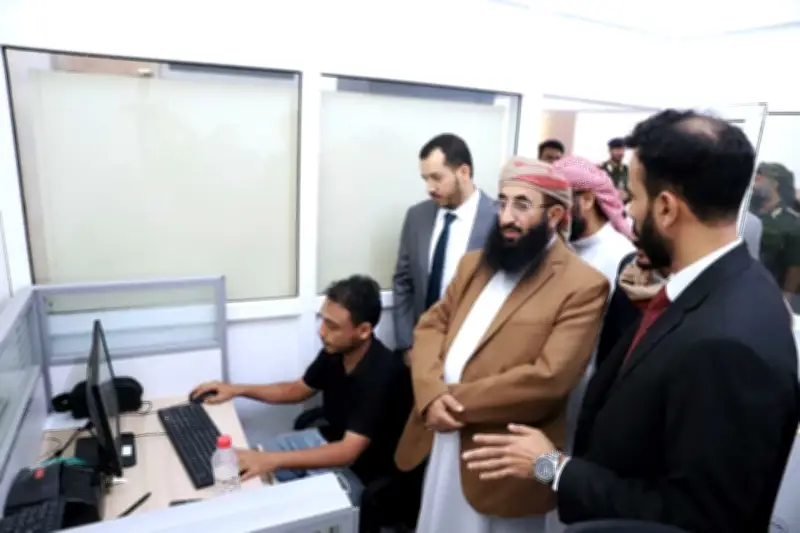 وزير الأوقاف اليمني: انطلاق أول أفواج الحجاج براً وجواً إلى الأراضي المقدسة