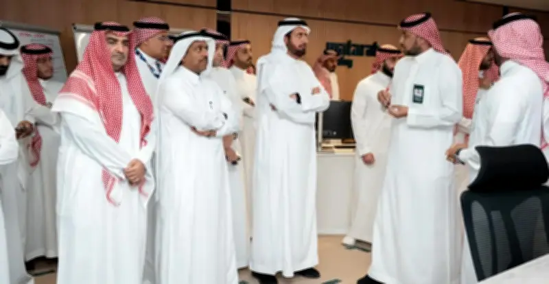 الربيعة يتفقد خدمات وزارة الحج بمطار الملك عبدالعزيز لاستقبال ضيوف الرحمن
