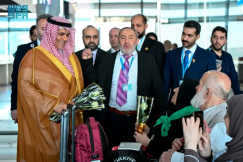 القنصل العام السعودي بإسطنبول يزور صالة مبادرة طريق مكة في المطار