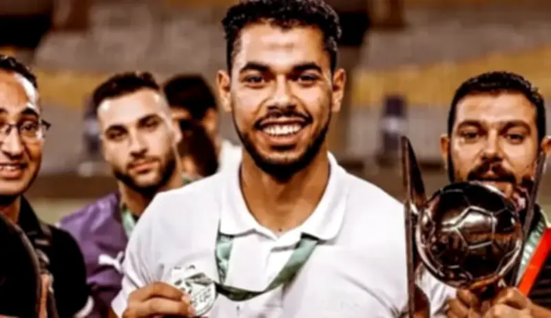 وفاة حارس مرمى مصري بعد سقوطه من الطابق الثالث أثناء العمل