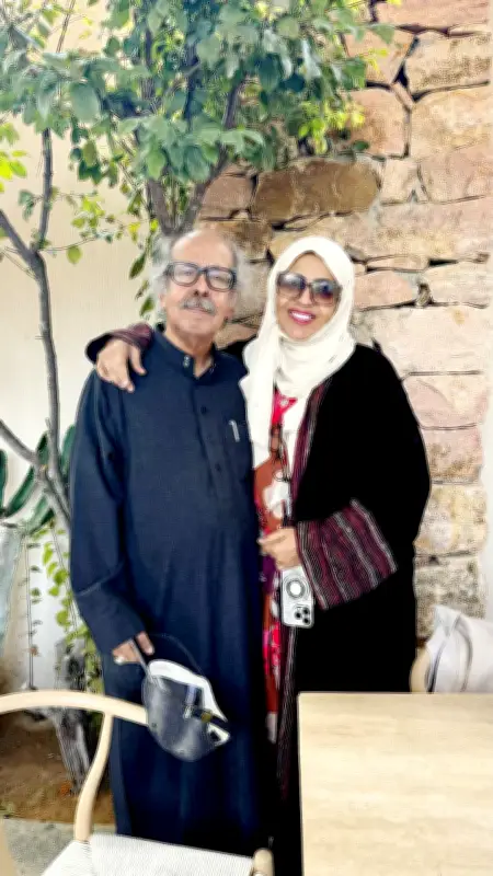 عائشة النويمي تودع زوجها سعيد السريحي بقصيدة مؤثرة