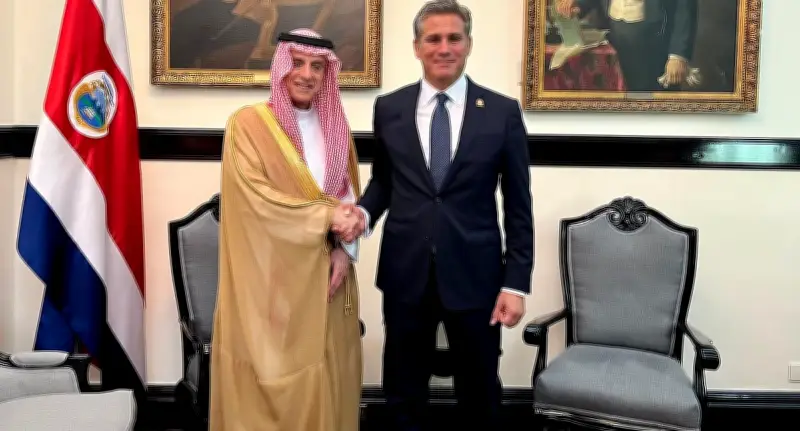 الجبير يلتقي وزير خارجية كوستاريكا لبحث تعزيز التعاون