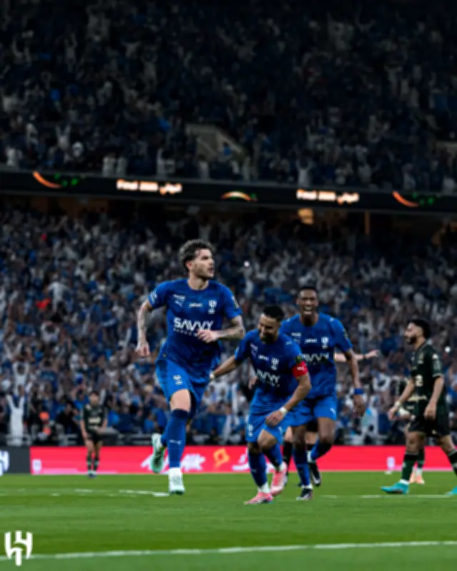 ثيو هيرنانديز قاذفة الزعيم في النهائيات بهدف صاروخي يمنح الهلال لقب الكأس