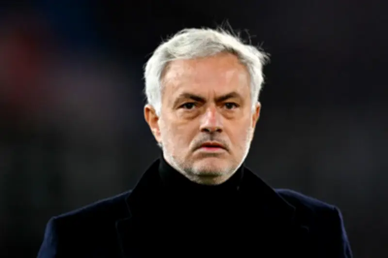 مورينيو يضع شروطاً صعبة لبيريز للعودة إلى ريال مدريد