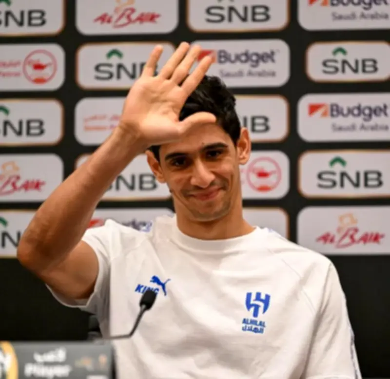ياسين بونو يحقق اللقب الخامس مع الهلال منذ انتقاله