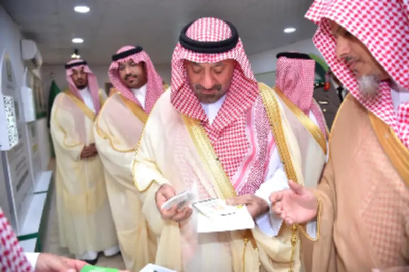 أمير نجران يتفقد مدينة الحجاج بمنفذ الوديعة ويطلع على الخدمات المقدمة