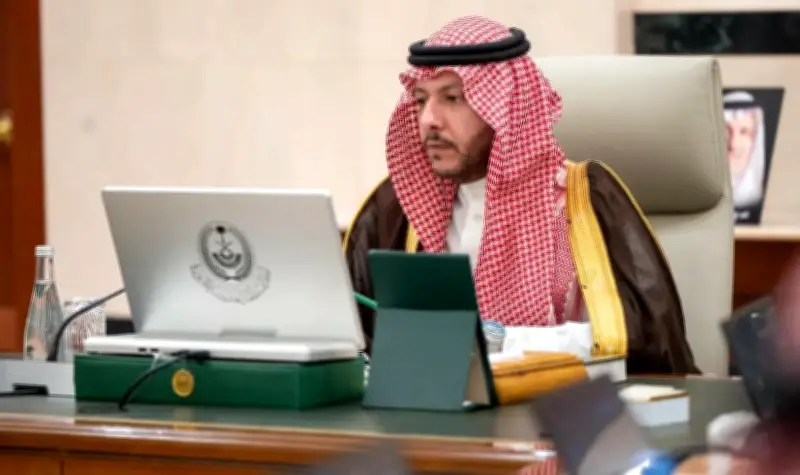 نائب أمير المدينة المنورة يرأس اجتماع اللجنة العليا لتنمية قطاع التمور