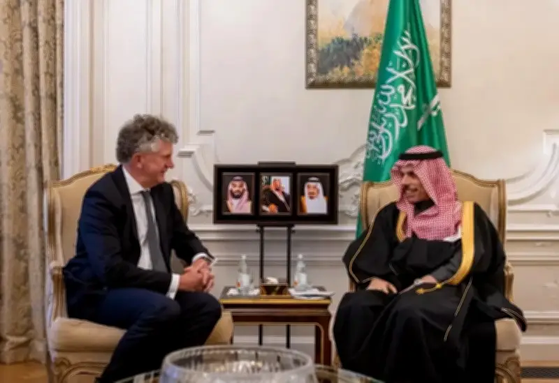 وزير الخارجية السعودي يبحث مع مستشار الأمن القومي البريطاني التعاون وحرية الملاحة