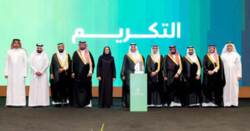 محافظ الأحساء يرعى حفل جائزة الاستدامة البيئية ويكرم الفائزين