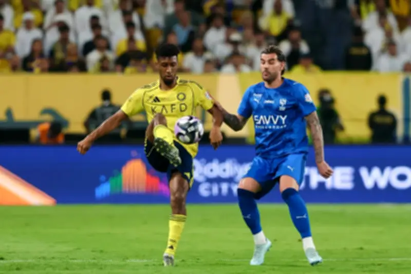 صراع دوري روشن: النصر يقترب من اللقب والهلال ينتظر تعثره