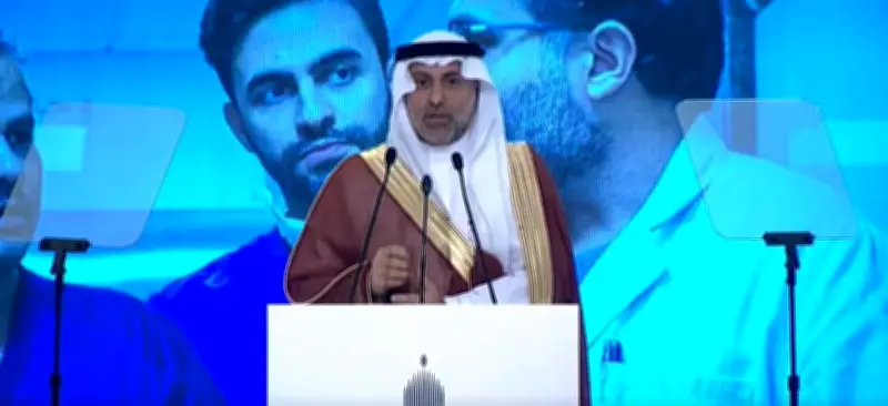 وزير الصحة: توسع في الرعاية الافتراضية واستخدام الدرونز بالحج