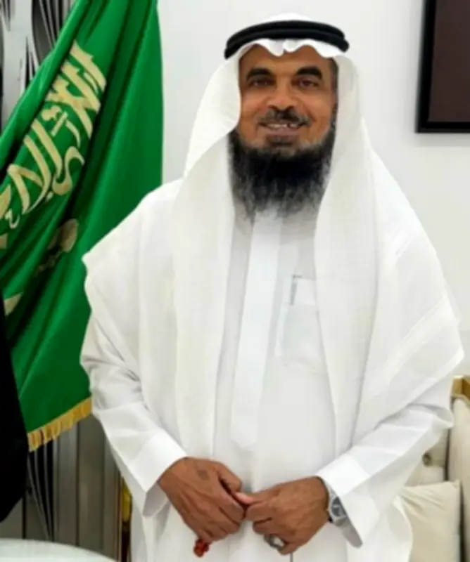 موسى الصقير يتماثل للشفاء بعد جراحة ناجحة لإزالة المياه البيضاء