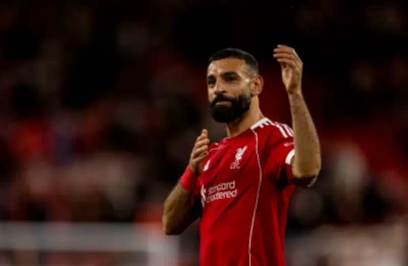ليفربول يودع محمد صلاح بغلاف مجلته الرسمية بعنوان "ملك مصر"