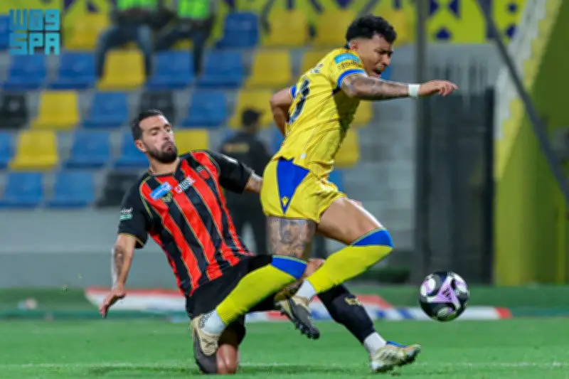 التعادل الإيجابي يحسم مواجهة الرياض والتعاون في دوري روشن