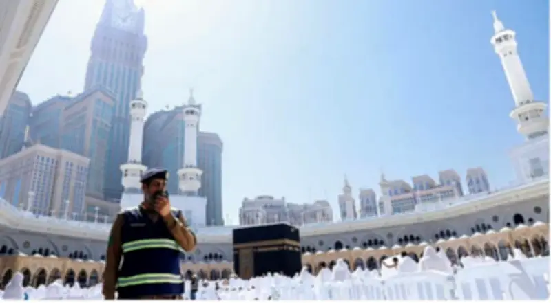 منع رفع الأعلام السياسية والمذهبية في مكة والمدينة خلال الحج